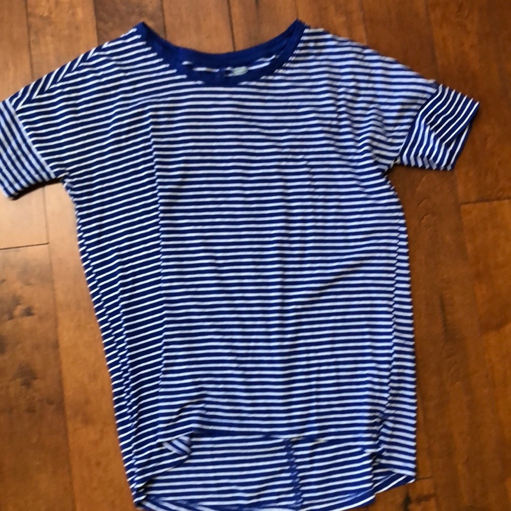 Old Navy kids striped tee shirt size LG 10/12.